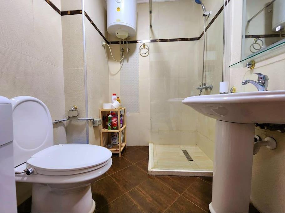 One Bd Flat Near Center With 24H Self Check In Appartement Tirana Buitenkant foto