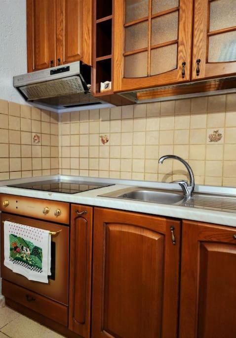 One Bd Flat Near Center With 24H Self Check In Appartement Tirana Buitenkant foto